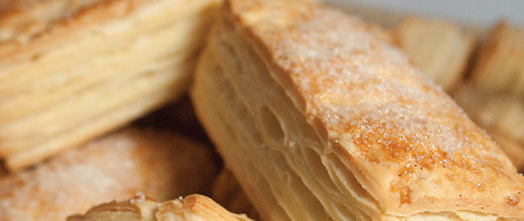 Panadería, confitería, bizcochos, croissant, pan