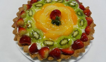 Tarta de crema pastelera y frutas